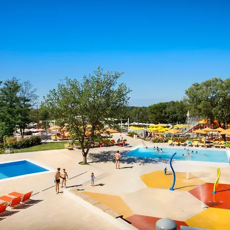 בית נופש Holiday Camping Lanterna By Interhome